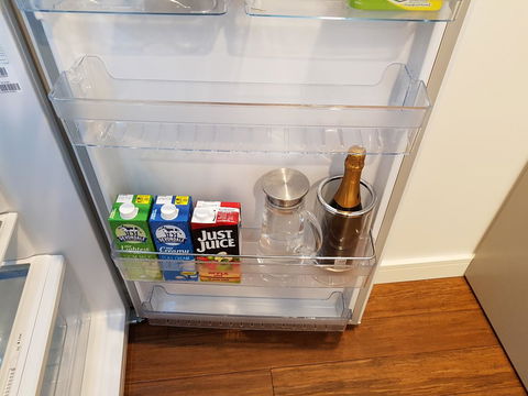 Arena Luxury Beachfront Apartment - Tourism TAS 18