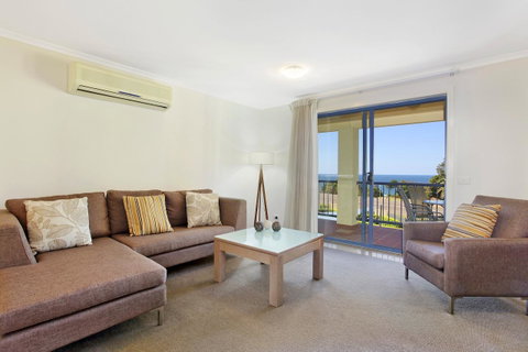 South Pacific Apartments - Tourism TAS 13
