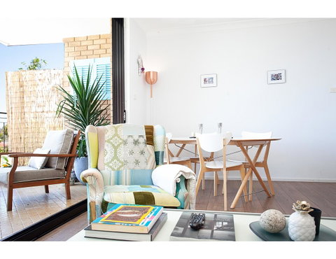 Ocean Views And Sea Breezes Over Bondi Beach - Tourism TAS 3