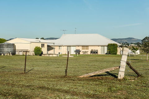 Madigan Wine Country Cottages - Hobart Tourism 32