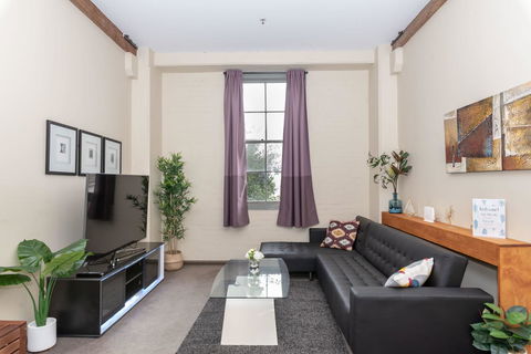 Classic 2 BR Apt In Pyrmont - Tourism TAS 2