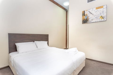 Classic 2 BR Apt In Pyrmont - Tourism TAS 12