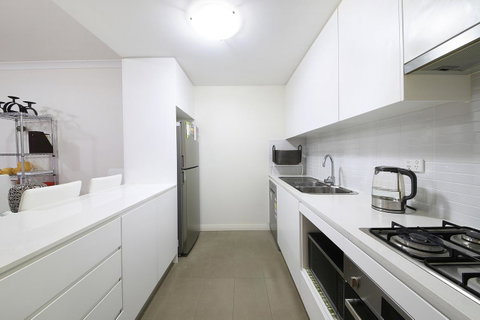 Sydney Apartment Close To Airport & CBD - Tourism TAS 11