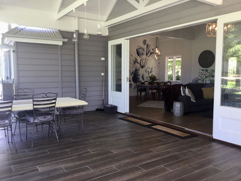 Chanticleer Gardens Barn Cottage With A Pool - Hobart Tourism 10