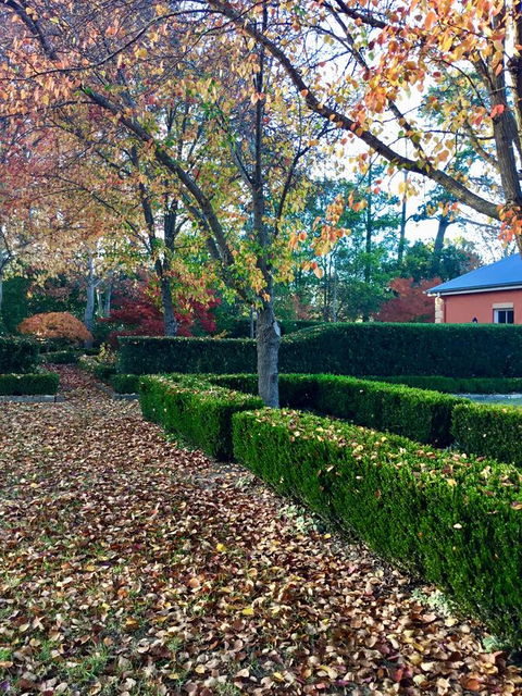 Chanticleer Gardens Barn Cottage With A Pool - Hobart Tourism 37