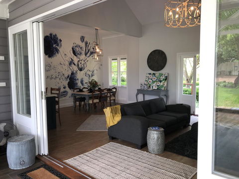 Chanticleer Gardens Barn Cottage With A Pool - Hobart Tourism 28