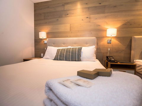Crown Hotel Surry Hills - Tourism TAS 3