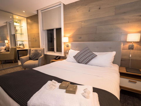 Crown Hotel Surry Hills - Tourism TAS 7