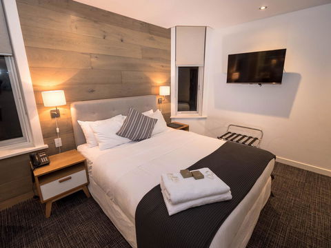 Crown Hotel Surry Hills - Tourism TAS 8