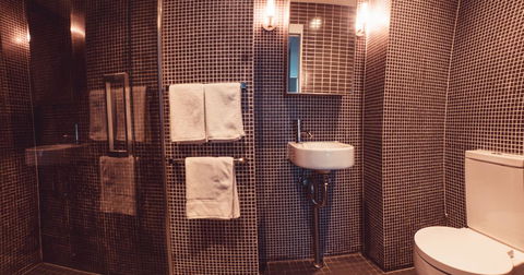 Crown Hotel Surry Hills - Tourism TAS 23