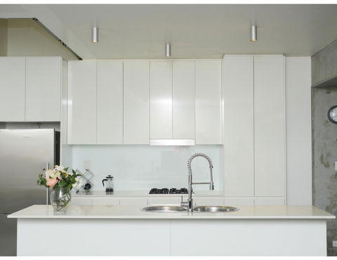 Urban Loft Close To Sydney Hot Spots - Tourism TAS 7