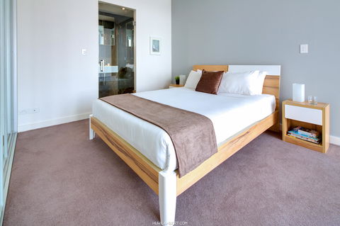 Zara Tower â€“ Luxury Suites And Apartments - Tourism TAS 24