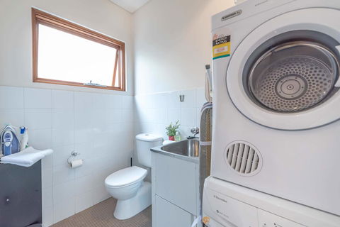 2 Bed House + Loft In Pyrmont - Tourism TAS 20