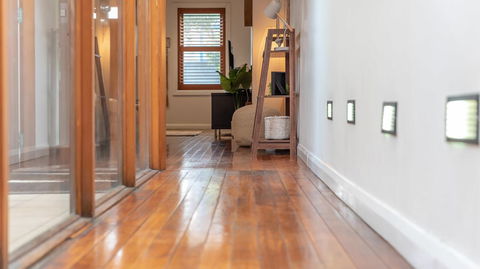 2 Bed House + Loft In Pyrmont - Tourism TAS 18