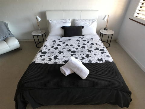 Treetops Everglades Villa - Hobart Tourism 30