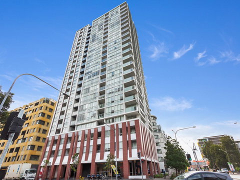 Gadigal Groove - Modern And Bright 3BR Executive Apartment In Zetland With Views - Hobart Tourism 10