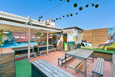 Mad Monkey Downtown - Tourism TAS 11