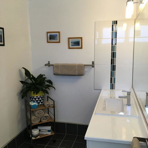 Sky Rider Motor Inn - Hobart Tourism 12