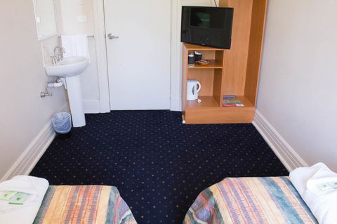 Gardners Inn Hotel - Tourism TAS 18