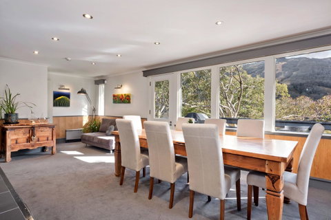 Pure Chalet Thredbo - Tourism TAS 18
