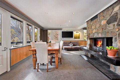 Pure Chalet Thredbo - Tourism TAS 14
