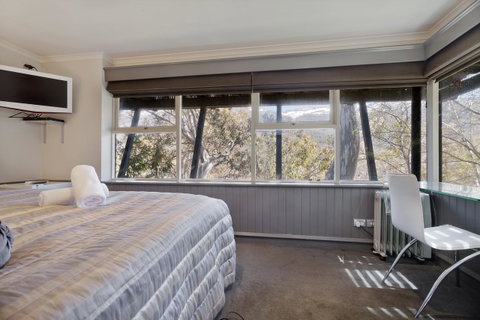 Pure Chalet Thredbo - Tourism TAS 28