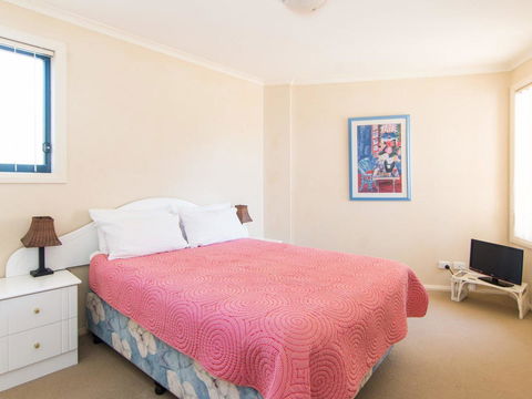 Millennium 102 With Pool In Complex - Hobart Tourism 1