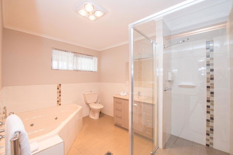 Hume Country Motor Inn - Hobart Tourism 29