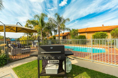 Hume Country Motor Inn - Hobart Tourism 2