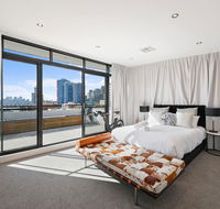 Darling Harbour Penthouse ViewsJacuzzi - Tourism TAS