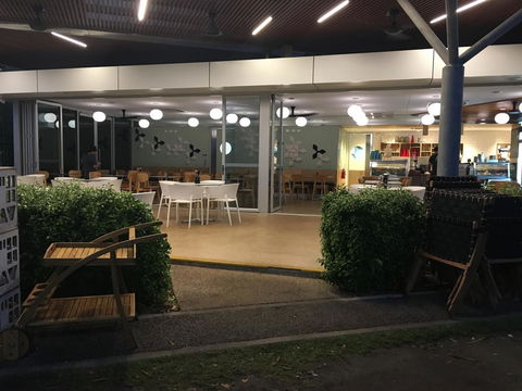 Nightcliff Foreshore Getaway - McKay Gardens - Tourism TAS 21
