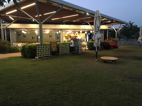 Nightcliff Foreshore Getaway - McKay Gardens - Tourism TAS 23