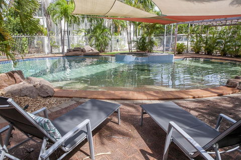 Nightcliff Foreshore Getaway - McKay Gardens - Tourism TAS 3