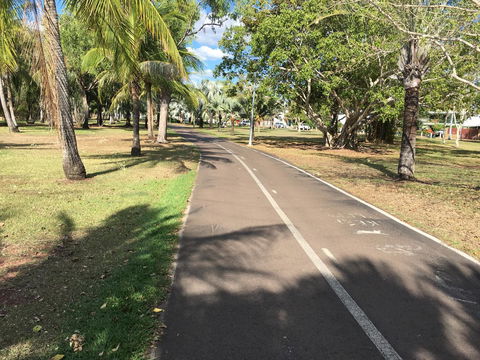 Nightcliff Foreshore Getaway - McKay Gardens - Tourism TAS 37