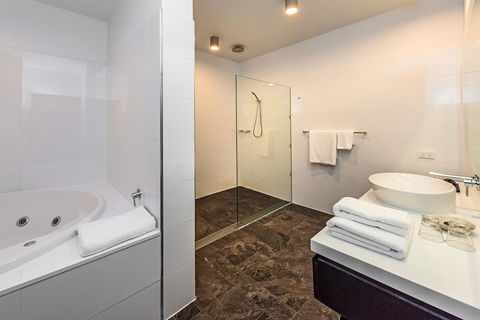 Park Proxi Gibraltar Bowral - Tourism TAS 24