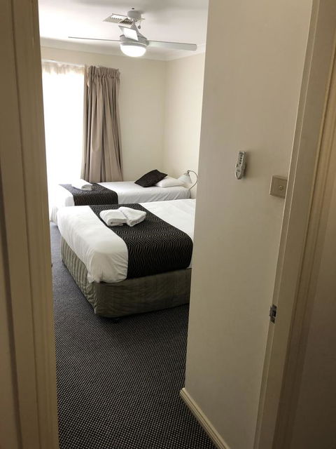 Beaches Serviced Apartments - Hobart Tourism 4