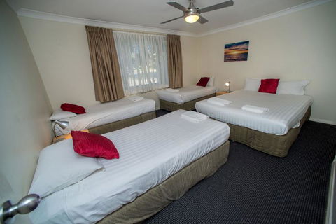 Beaches Serviced Apartments - Hobart Tourism 0