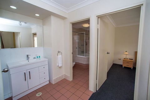 Beaches Serviced Apartments - Hobart Tourism 18