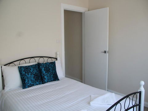 Beaches Serviced Apartments - Hobart Tourism 3