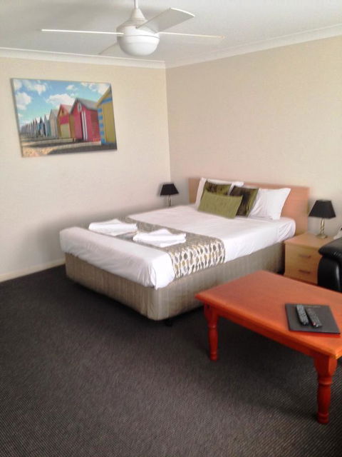 Beaches Serviced Apartments - Hobart Tourism 36
