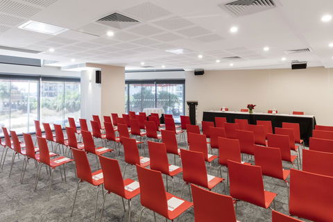 Oaks Darwin Elan Hotel - Tourism TAS 26