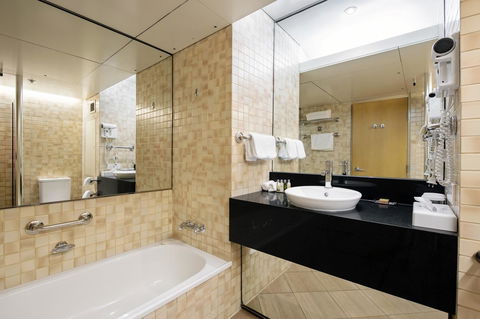 DoubleTree By Hilton Esplanade Darwin - Tourism TAS 11