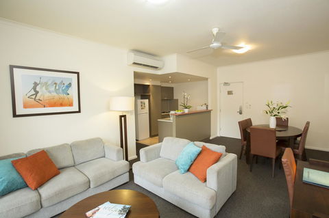 Metro Advance Apartments & Hotel - Tourism TAS 22
