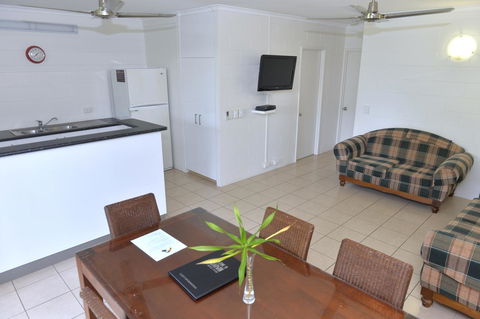 City Gardens Apartments - Tourism TAS 16