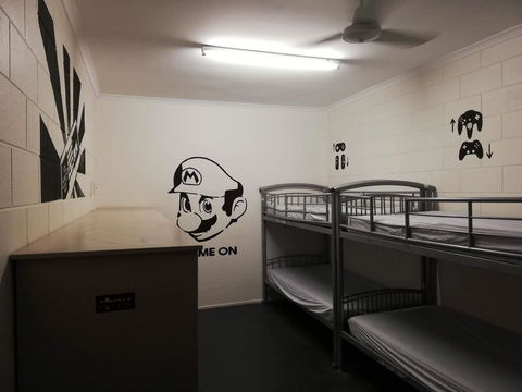 Frogs-Hollow Backpackers - Tourism TAS 40