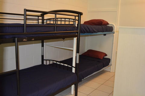 Frogs-Hollow Backpackers - Tourism TAS 5