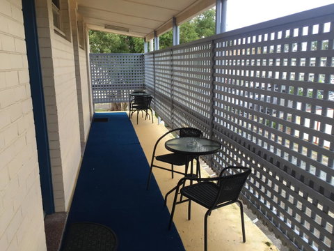 Golden Sands Motor Inn - Tourism TAS 17