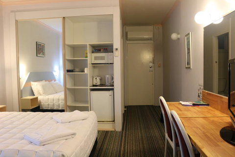 Golden Sands Motor Inn - Tourism TAS 4