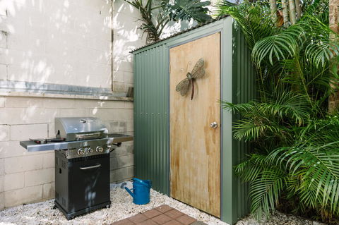 CitySide Apartment - 2 Bedroom With Private Courtyard - Tourism TAS 12