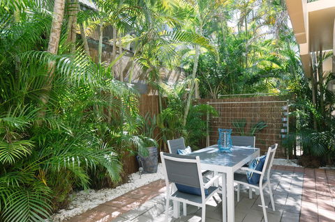 CitySide Apartment - 2 Bedroom With Private Courtyard - Tourism TAS 13